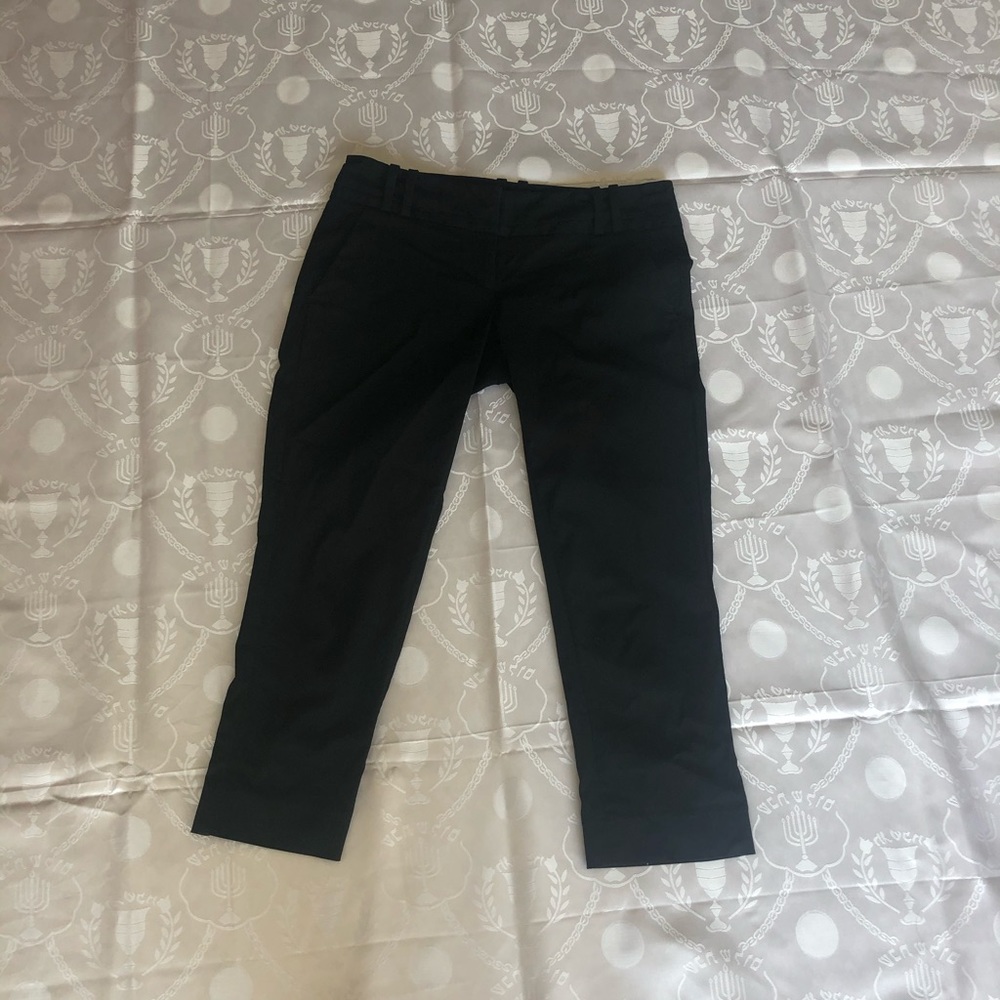 Black Capri